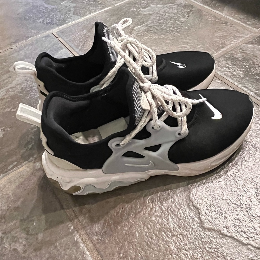 Nike react presto black and gray women's size 8.5